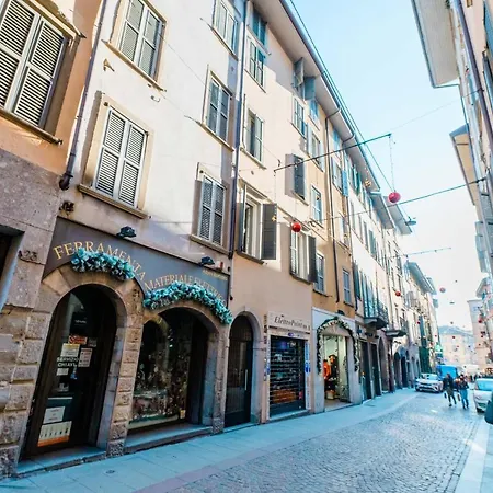 Feel - Minimal House - Centro شقة بيرغامو